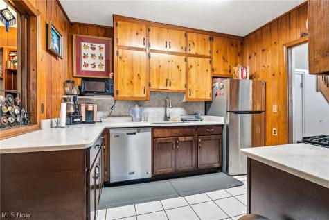 1415 Clifton Place Lakewood OH 44107