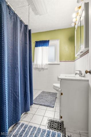 1415 Clifton Place Lakewood OH 44107