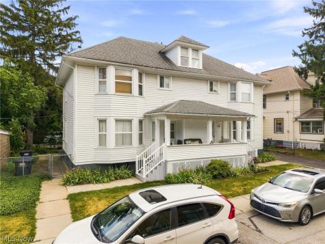 1415 Clifton Place Lakewood OH 44107