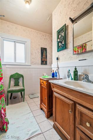 1415 Clifton Place Lakewood OH 44107