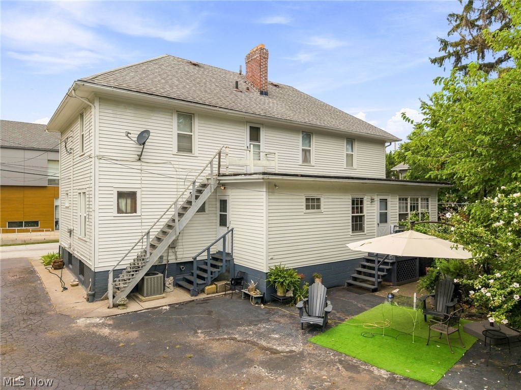 1415 Clifton Place Lakewood OH 44107