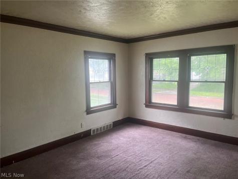 1083 E 177th Street Cleveland OH 44119