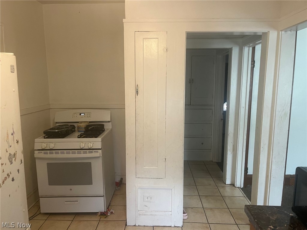 1083 E 177th Street Cleveland OH 44119