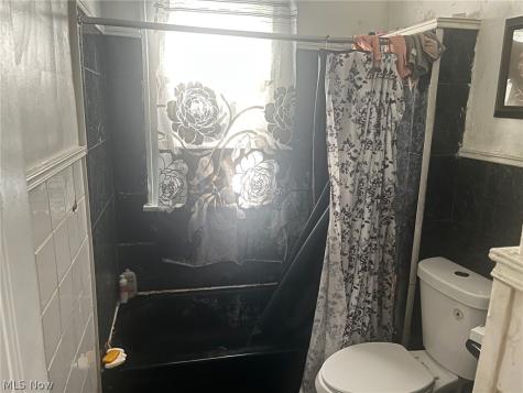 1083 E 177th Street Cleveland OH 44119