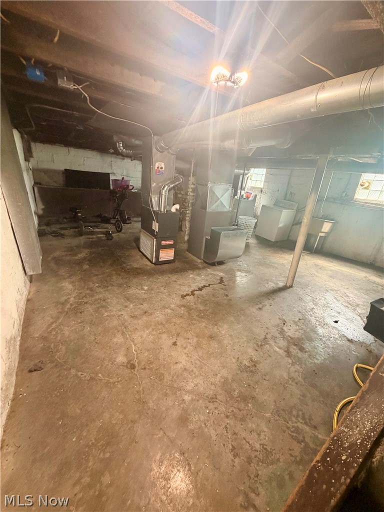 3588 W 66th Street Cleveland OH 44102