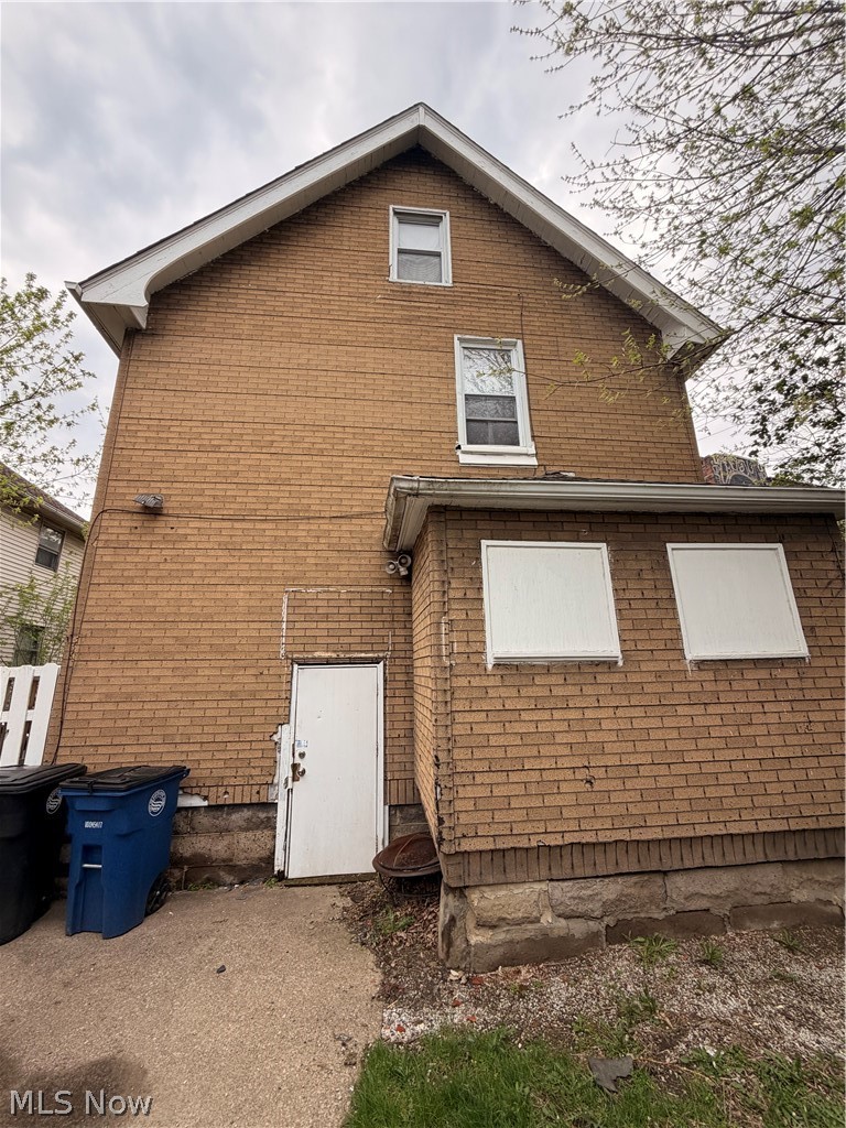 3588 W 66th Street Cleveland OH 44102
