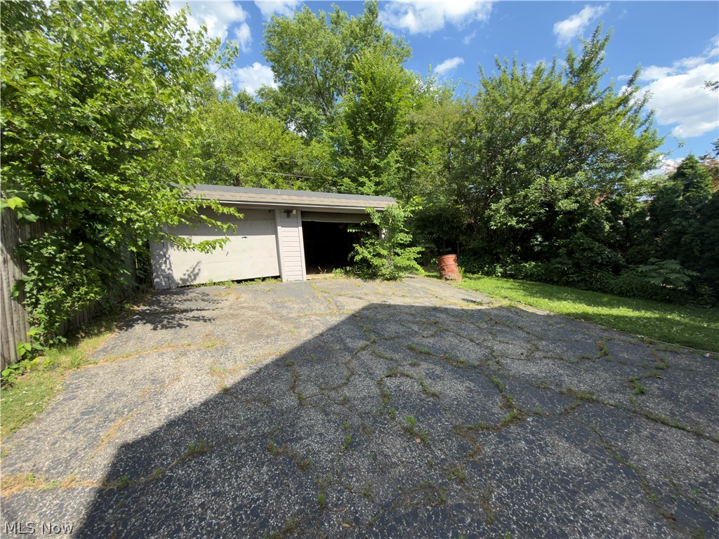 4101 E 64th Street Cleveland OH 44105