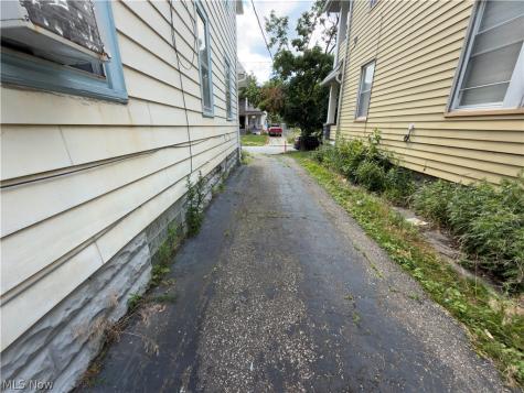 4101 E 64th Street Cleveland OH 44105