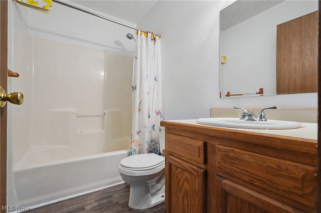 1112 - 1120 Emmitt Road Akron OH 44306