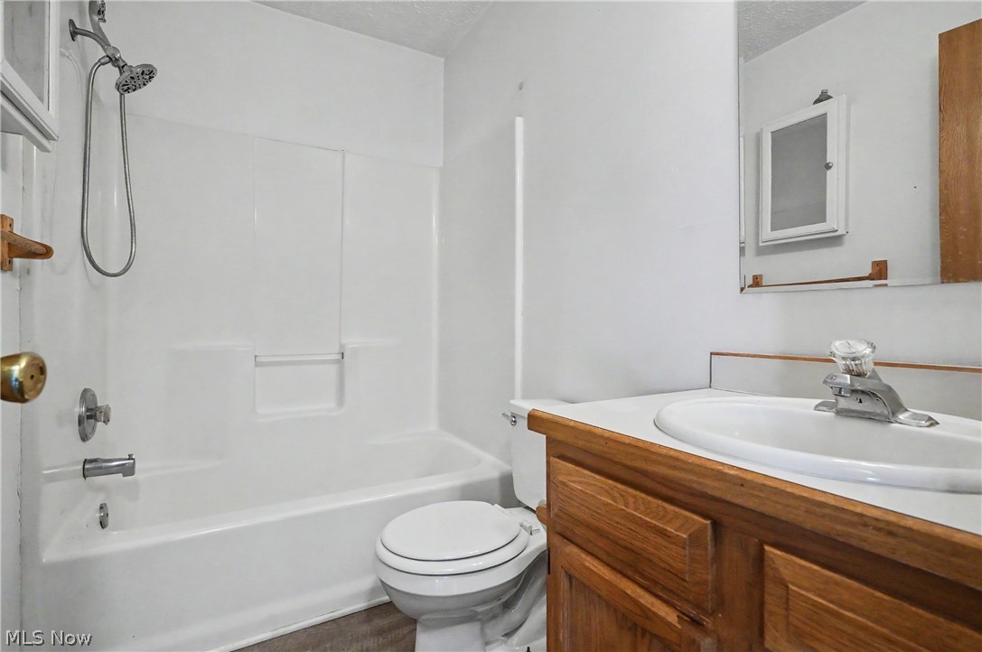 1112 - 1120 Emmitt Road Akron OH 44306