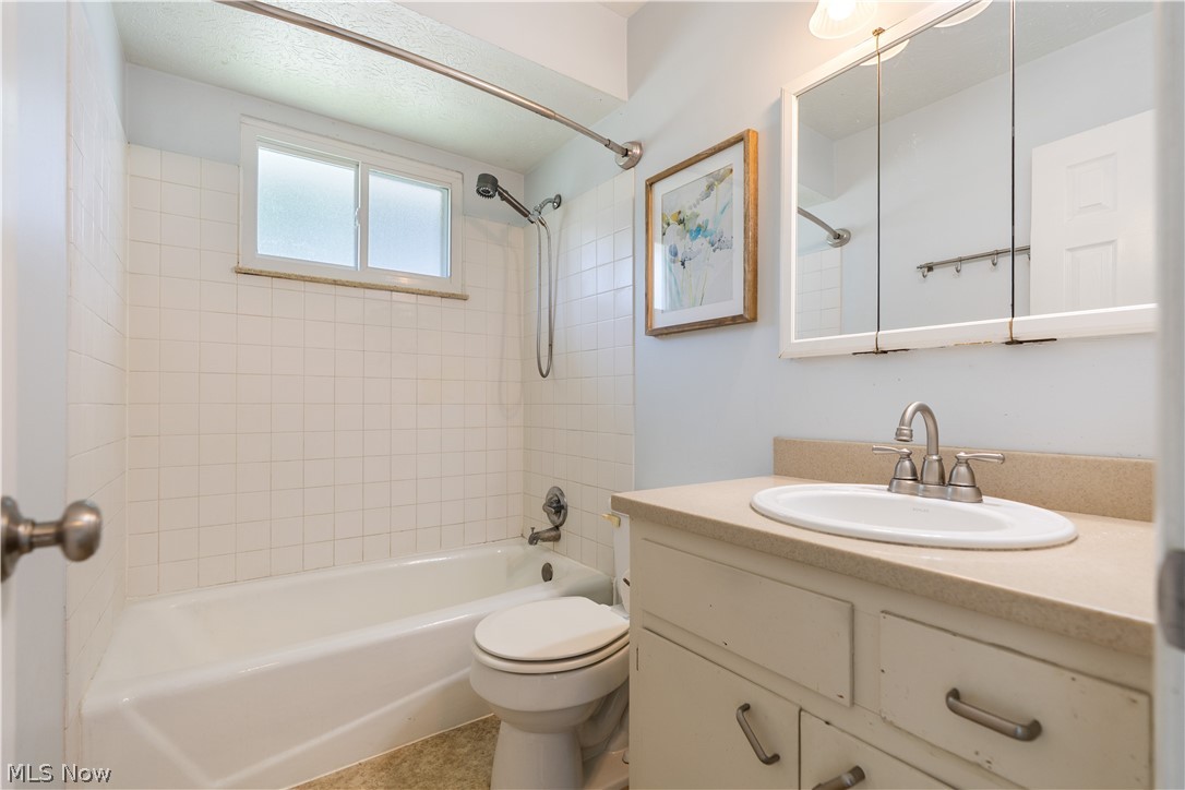 119-121 Swartz Road Akron OH 44319