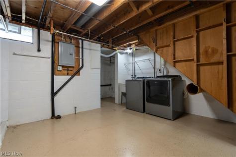 119-121 Swartz Road Akron OH 44319