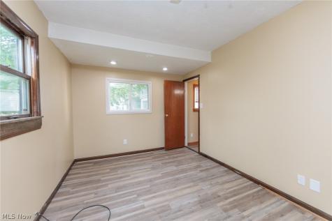 2026 W 89th Street Cleveland OH 44102