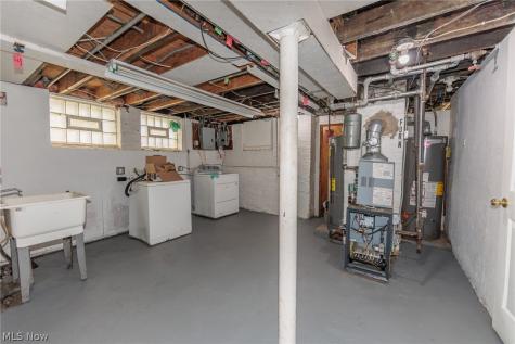 2026 W 89th Street Cleveland OH 44102