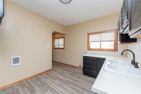 2026 W 89th Street Cleveland OH 44102