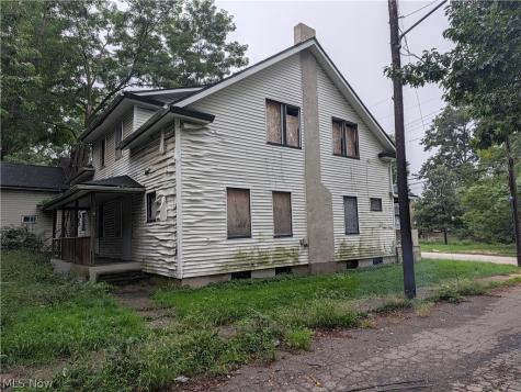 3619 E 76th Street Cleveland OH 44105