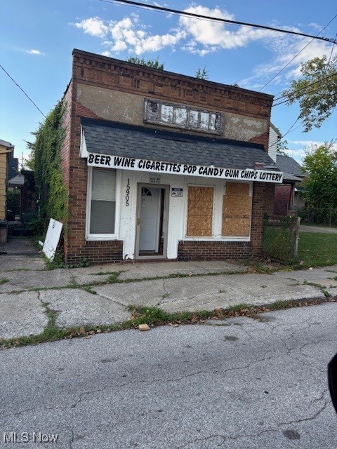 919/15906 Rondel/kipling Road Cleveland OH 44110