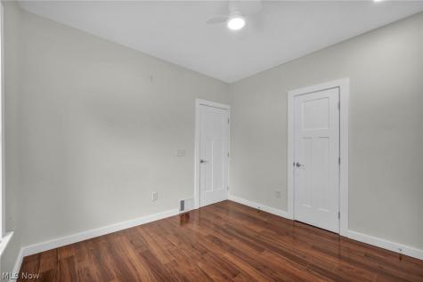 2124 Wascana Avenue Lakewood OH 44107
