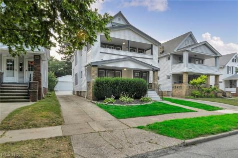 2124 Wascana Avenue Lakewood OH 44107