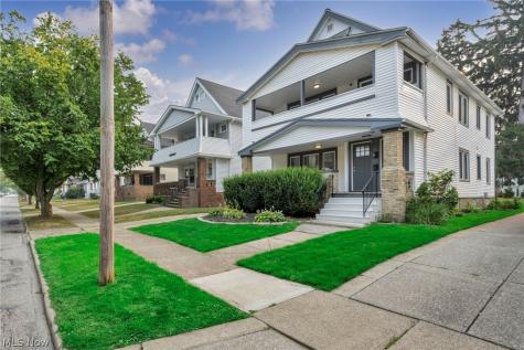 2124 Wascana Avenue Lakewood OH 44107