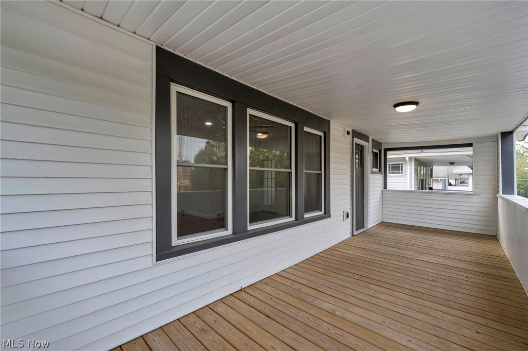 2124 Wascana Avenue Lakewood OH 44107