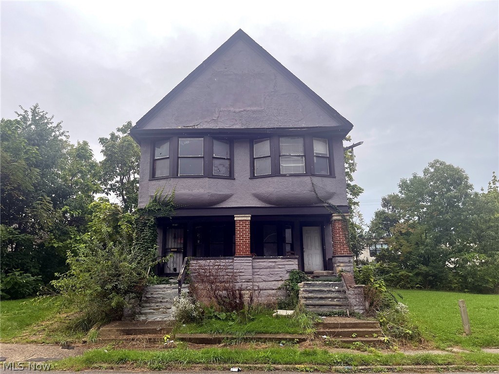 1876 Penrose Avenue East Cleveland OH 44112