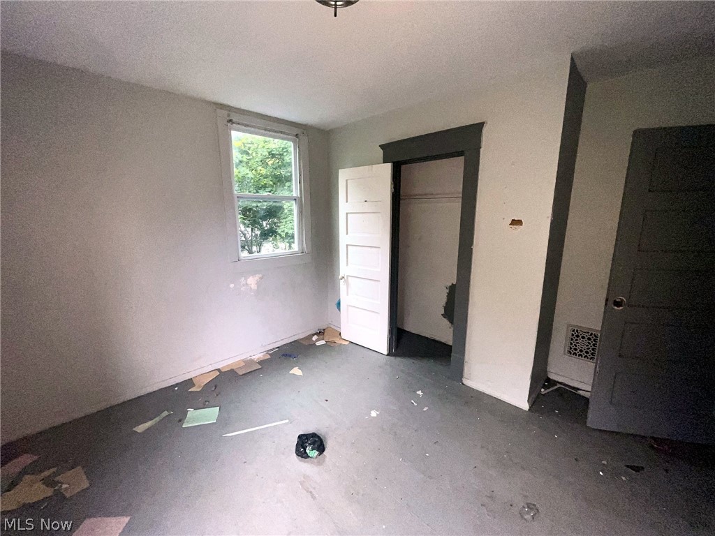 1876 Penrose Avenue East Cleveland OH 44112