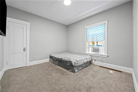 4608 Bucyrus Avenue Cleveland OH 44109