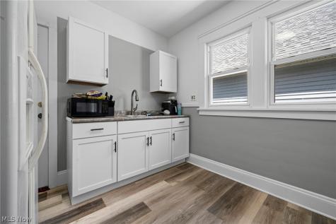 4608 Bucyrus Avenue Cleveland OH 44109
