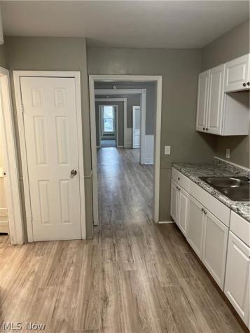 7110 Lawn Avenue Cleveland OH 44102
