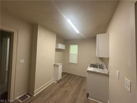 3323 E 143rd Street Cleveland OH 44120
