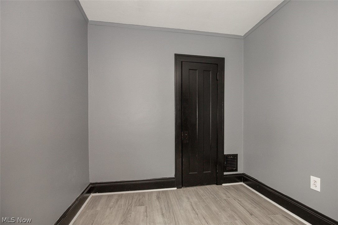 1868-1870 Lampson Road East Cleveland OH 44112