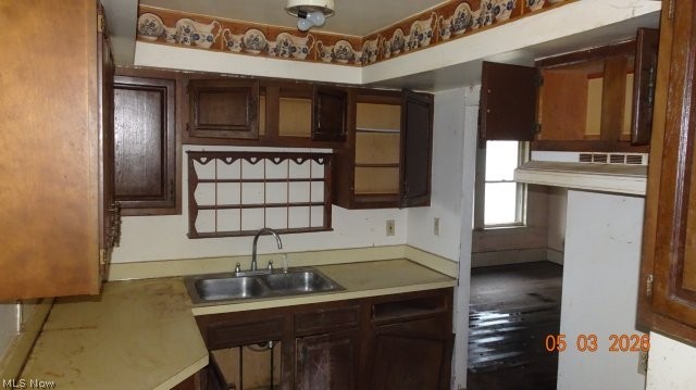 2353 Livingston Lorain OH 44052