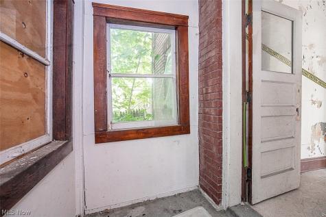 716 E 160th Street Cleveland OH 44110