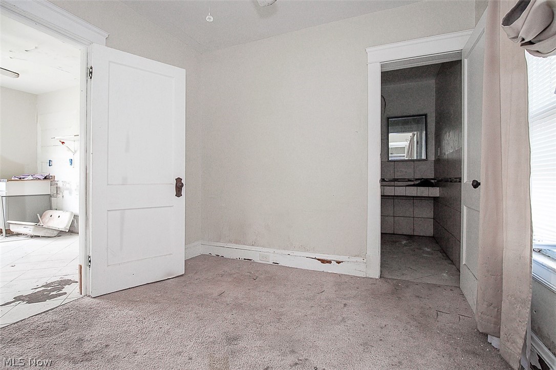 716 E 160th Street Cleveland OH 44110