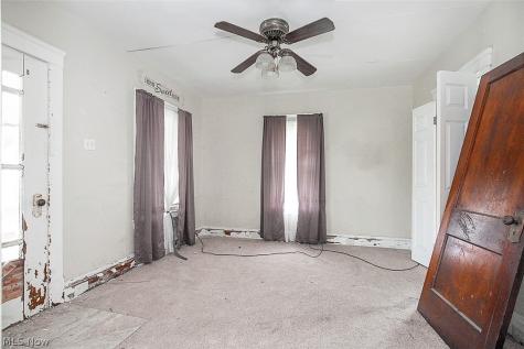 716 E 160th Street Cleveland OH 44110