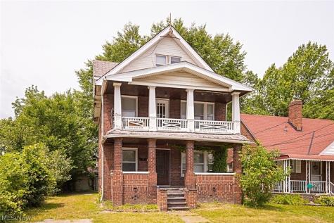 716 E 160th Street Cleveland OH 44110