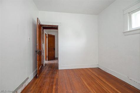 716 E 160th Street Cleveland OH 44110
