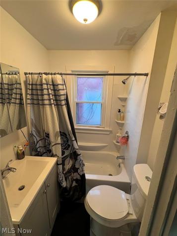 11817 Dove Avenue Cleveland OH 44105