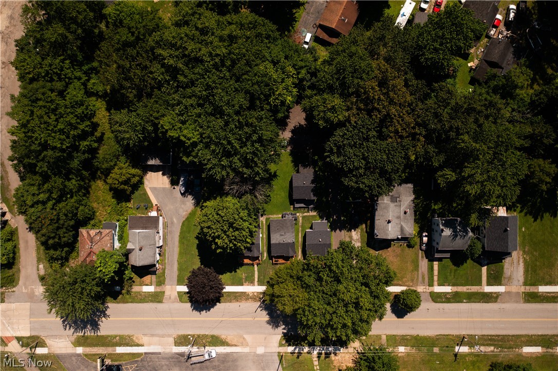 1182 Youngstown Road SE Warren OH 44484