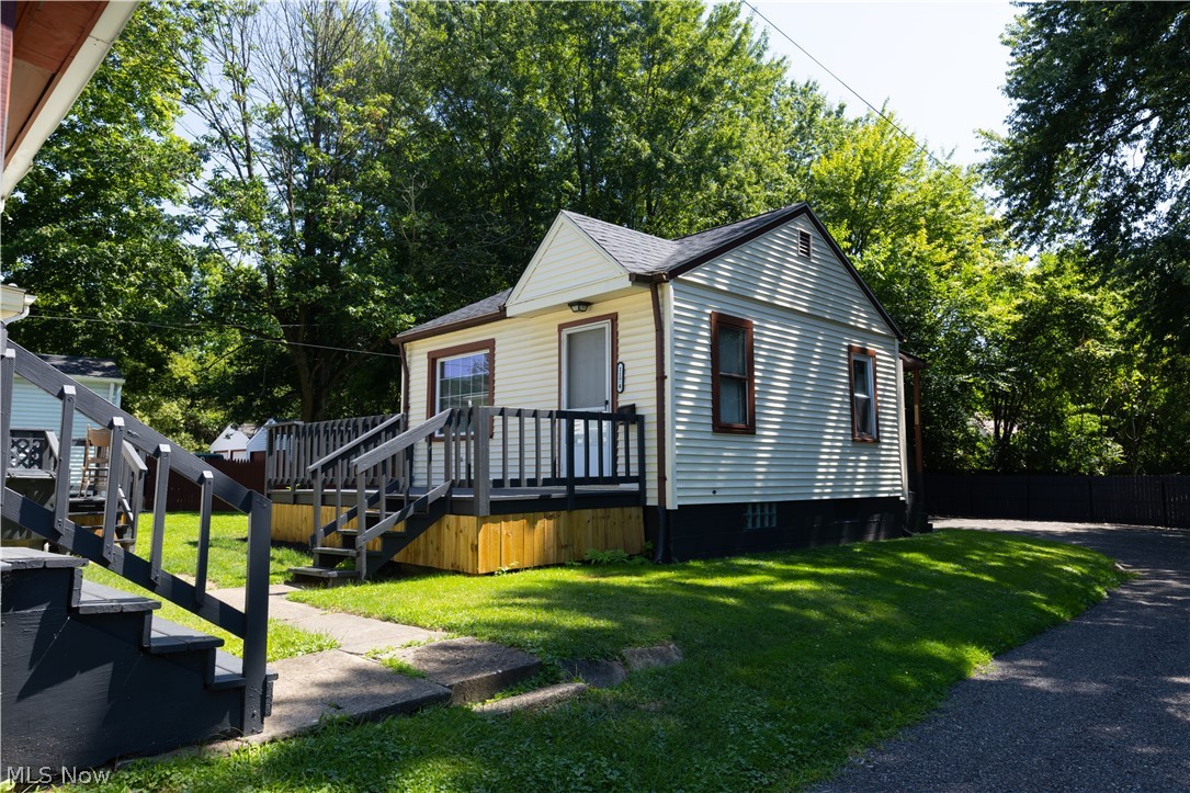 1182 Youngstown Road SE Warren OH 44484