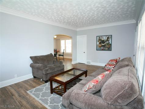 3698 Menlo Road Shaker Heights OH 44120