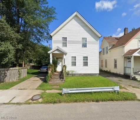 6525 Hoppensack Avenue Cleveland OH 44127