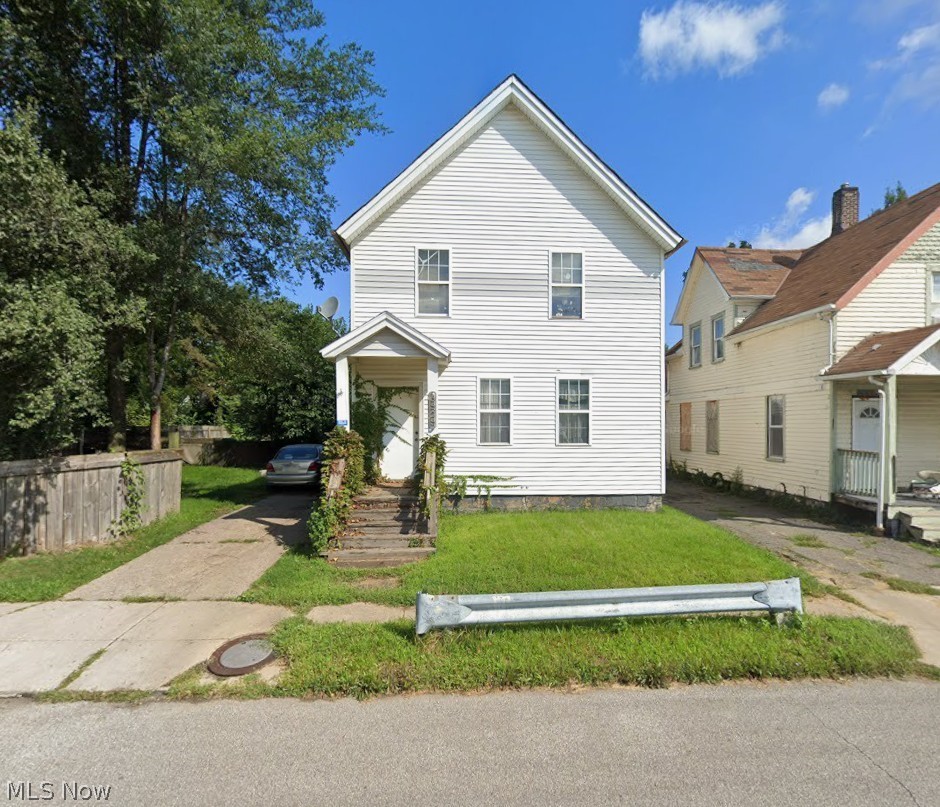 6525 Hoppensack Avenue Cleveland OH 44127