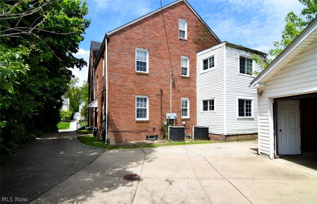3625 Glencairn Road Shaker Heights OH 44122