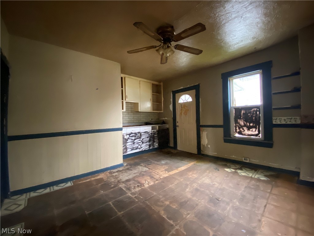 3661 E 59th Street Cleveland OH 44105