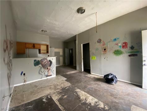 3661 E 59th Street Cleveland OH 44105