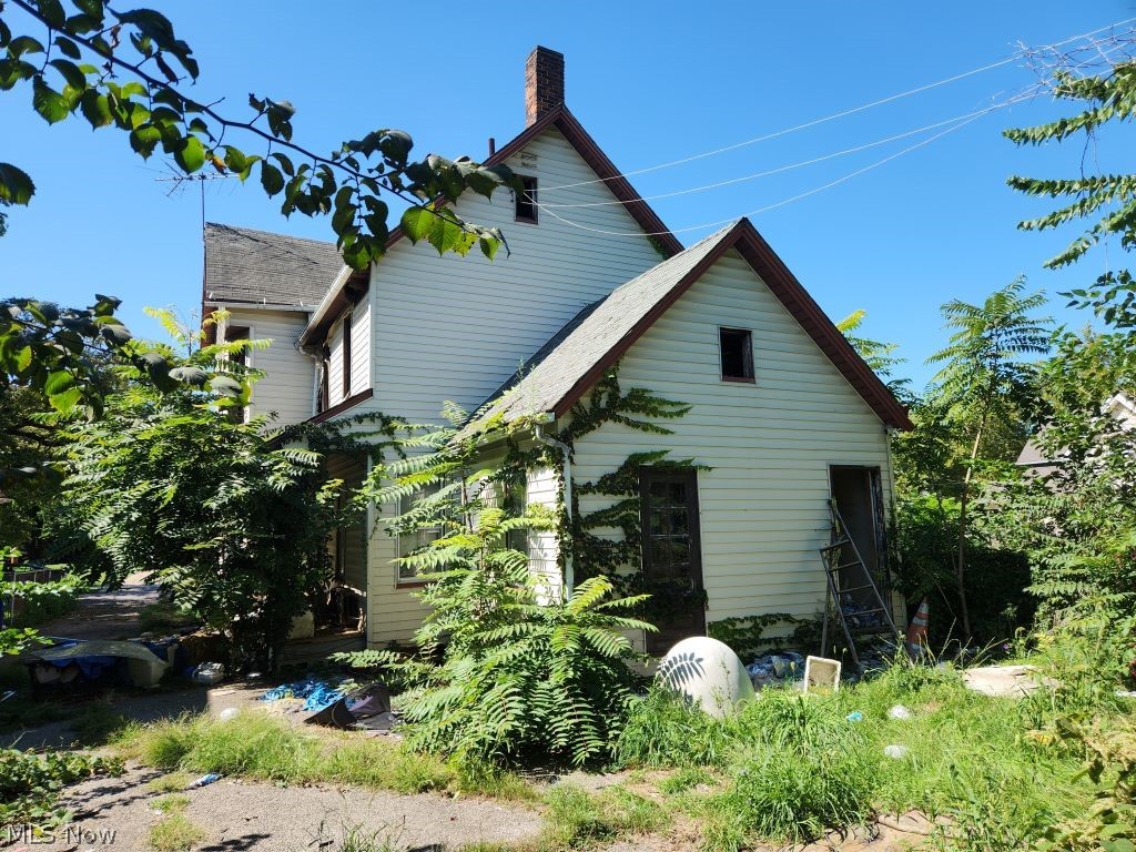 1085 E 66th Street Cleveland OH 44103