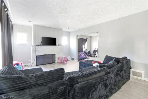 3319 W 111th Street Cleveland OH 44111