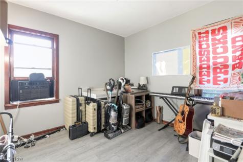3319 W 111th Street Cleveland OH 44111